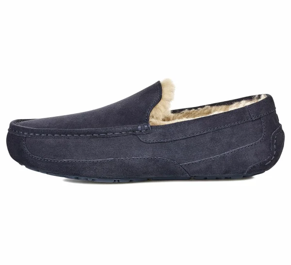 UGG Ascot Marine 4